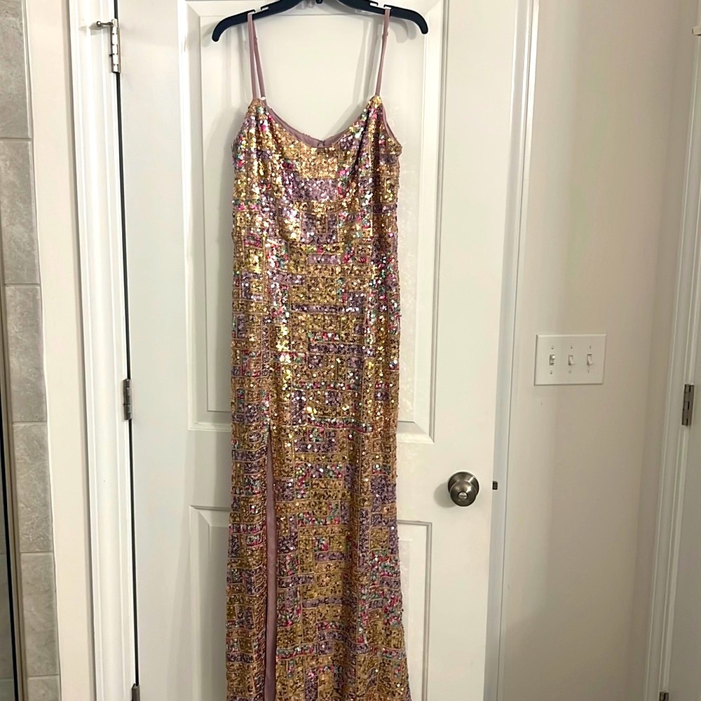 EUC “Dress the Population” formal sequin gown purchased from Nordstrom Size XL